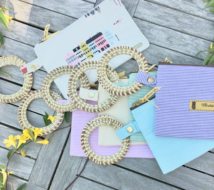 Charleston Carry Sweet Ring with Charleston Handmade Sweetgrass Handle Wristlet with zipper closure